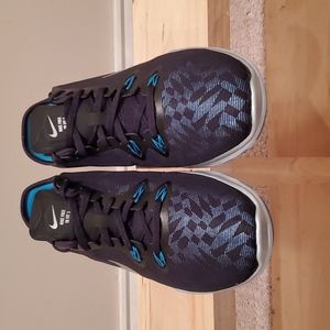 Women Nike Free 5.0 - (Size 9.5)
